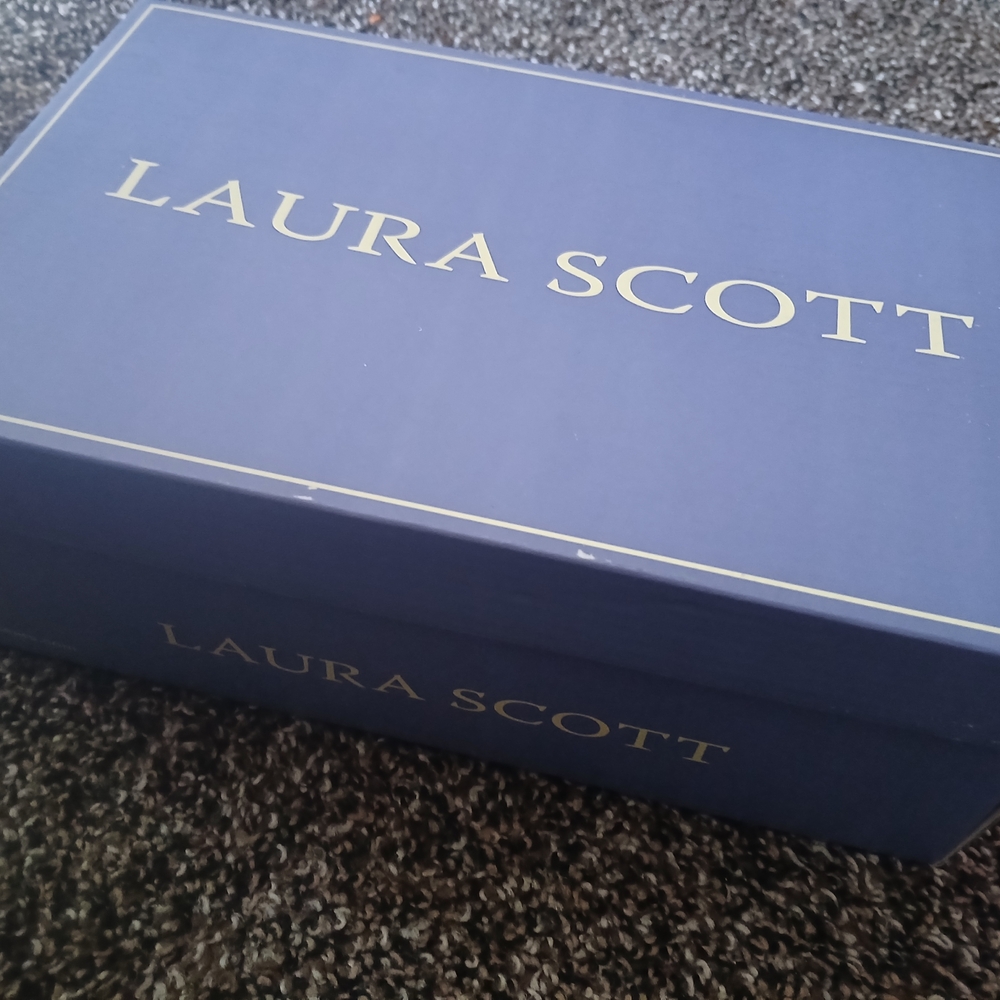 Laura Scott Women's Heels